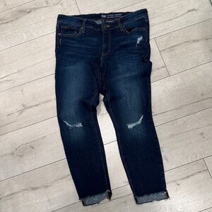 GAP Women's Dark Blue Cropped Jeans